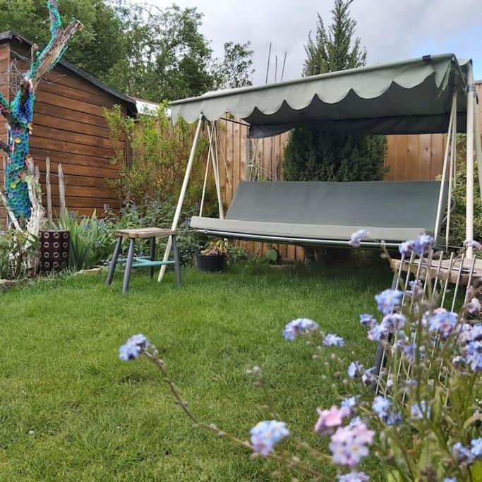 Ferienwohnung Comfortable Artistic House Welcomes You! Oxford Exterior foto